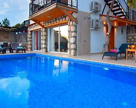 Kaş Üzümlü'de Sessiz Konumda, Özel Havuzlu, 4 Kişilik, Konforlu Villa - 2