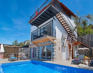 Kaş Üzümlü'de Sessiz Konumda, Özel Havuzlu, 4 Kişilik, Konforlu Villa - 1