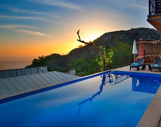 Kaş Üzümlü'de Sessiz Konumda, Özel Havuzlu, 4 Kişilik, Konforlu Villa - 4