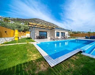 Kaş Yeşilköy'de Çekirdek Ailelere Uygun, Özel Havuzlu, 2+1 Villa - 1