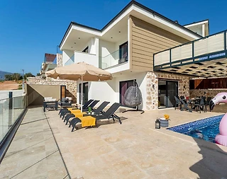 Kaş Yeşilköy'de Çekirdek Ailelere Uygun, Özel Havuzlu, Jakuzili Villa - 1