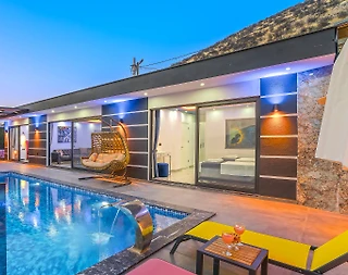 Kaş Yeşilköy'de Doğa İçerisinde, Özel Havuzlu, Konforlu Villa - 1