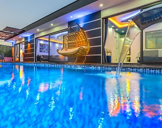 Kaş Yeşilköy'de Doğa İçerisinde, Özel Havuzlu, Konforlu Villa - 2