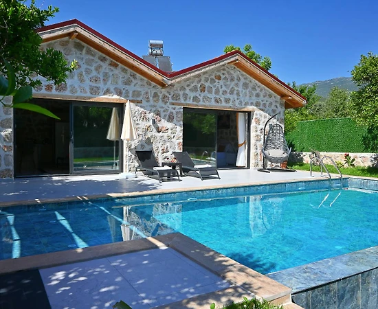 Kaş Yeşilköy'de Doğa İle İç İçe, Özel Havuzlu, Balayı Villası - 1