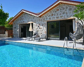 Kaş Yeşilköy'de Doğa İle İç İçe, Özel Havuzlu, Balayı Villası - 2