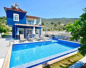 Kaş Yeşilköy'de Doğa Manzaralı, Özel Havuzlu, 2+1 Şık Villa - 2