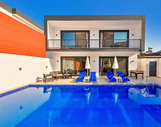 Kaş Yeşilköy'de Doğa Manzaralı, Özel Havuzlu, Bahçeli Villa - 1