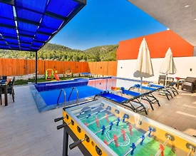 Kaş Yeşilköy'de Doğa Manzaralı, Özel Havuzlu, Bahçeli Villa - 3
