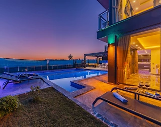 Kaş Yeşilköy'de Doğayla Baş Başa, Özel Havuzlu, Konforlu Villa - 2