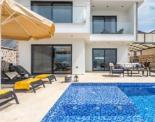 Kaş Yeşilköy'de Doğayla Baş Başa, Özel Havuzlu, Modern Villa - 2