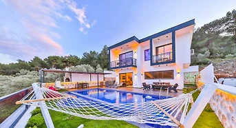 Kaş Yeşilköy'de Eşsiz Doğa İçinde, Özel Havuzlu, Lüks Villa