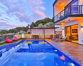 Kaş Yeşilköy'de Eşsiz Doğa İçinde, Özel Havuzlu, Lüks Villa - 3