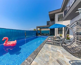 Kaş Yeşilköy'de Geniş Ailelere Uygun, Özel Havuzlu, 3+1 Villa - 3