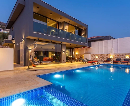 Kaş Yeşilköy'de Doğa İçerisinde, Özel Havuzlu, Modern Villa - 1