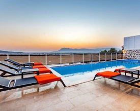 Kaş Yeşilköy'de Doğa İçerisinde, Özel Havuzlu, Modern Villa - 3