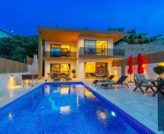 Kaş Yeşilköy'de Huzurlu Doğada, Özel Havuzlu, Korunaklı Villa - 1