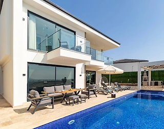 Kaş Yeşilköy'de Huzurlu Doğada, Özel Havuzlu, Modern Villa - 1