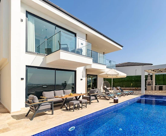 Kaş Yeşilköy'de Huzurlu Doğada, Özel Havuzlu, Modern Villa - 1