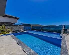 Kaş Yeşilköy'de Lüks Tasarımlı, Yetişkin ve Çocuk Havuzlu, 2+1 Villa - 2