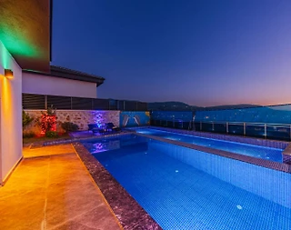Kaş Yeşilköy'de Lüks Tasarımlı, Yetişkin ve Çocuk Havuzlu, 2+1 Villa - 5