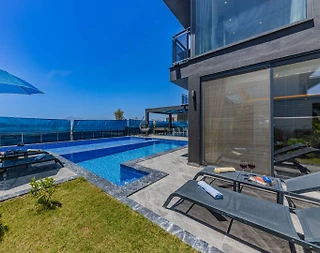 Kaş Yeşilköy'de Lüks Tasarımlı, Yetişkin ve Çocuk Havuzlu, 2+1 Villa - 4