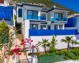 Kaş Yeşilköy'de Modern Tasarımlı, Özel Havuzlu, Jakuzili, Lüks Villa - 2