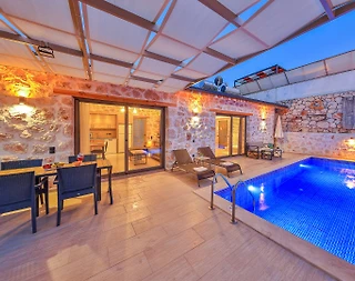 Kaş Yeşilköy'de Otantik Tasarımlı, Özel Havuzlu ve Jakuzili, 1+1 Villa - 2