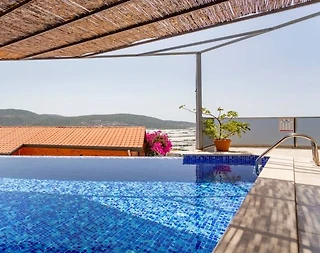 Kaş Yeşilköy'de Sakin Konumda, Özel Havuzlu, Jakuzili Villa - 3