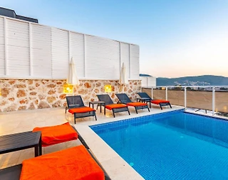 Kaş Yeşilköy'de Sakin Konumda, Özel Havuzlu, Ferah Villa - 4