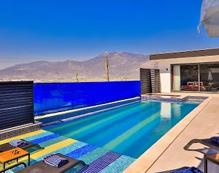 Kaş Yeşilköy'de Sakin Konumda, Özel Havuzlu, Muhafazakar Villa - 5