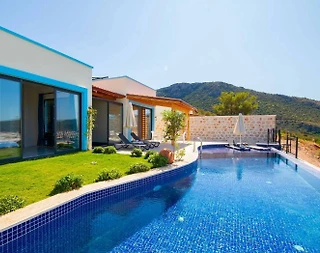 Kaş Yeşilköy'de Şehrin Gürültüsünden Uzakta, Özel Havuzlu, Şık Villa - 2