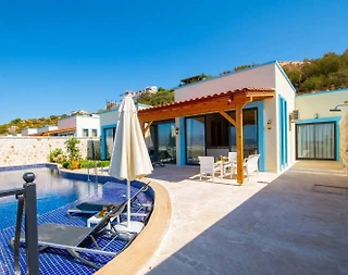 Kaş Yeşilköy'de Şehrin Gürültüsünden Uzakta, Özel Havuzlu, Şık Villa - 3