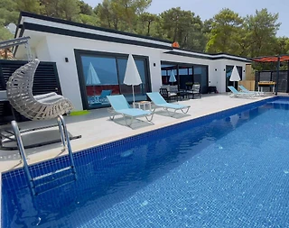 Kaş Yeşilköy'de Yeşillikler İçerisinde, Özel Havuzlu, Konforlu Villa - 4