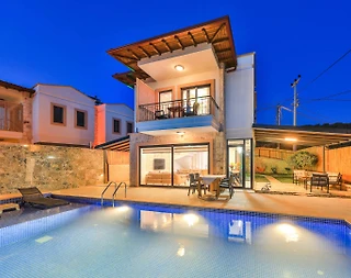 Kaş Andifli'de Elverişli Konumda, Özel Havuzlu, Kiralık Villa - 3