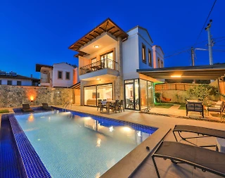 Kaş Andifli'de Elverişli Konumda, Özel Havuzlu, Kiralık Villa - 1