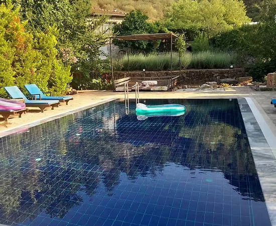 Fethiye Karaköy'de Huzurlu Doğanın İçinde, Özel Havuzlu, Taş Villa - 1