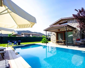 Fethiye Kayaköy'de Yemyeşil Doğada, Özel Havuzlu, Kiralık Villa - 2