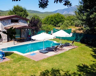Fethiye Kayaköy'de Yemyeşil Doğada, Özel Havuzlu, Kiralık Villa - 1