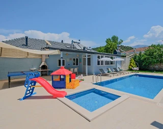 Muğla Fethiye'de Yeşillikler İçerisinde, Özel Havuzlu, Kiralık Villa - 4