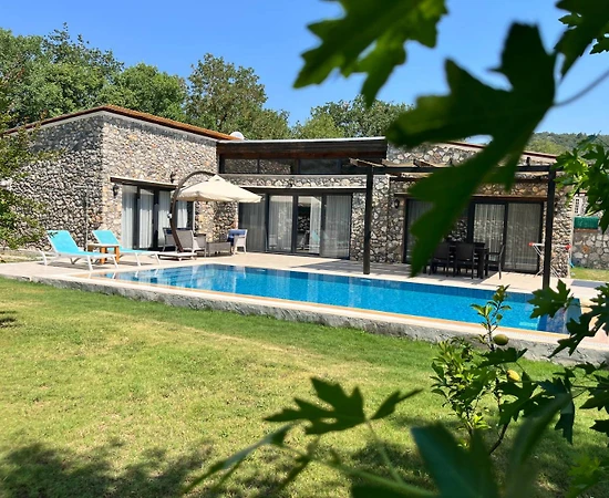 Fethiye Kayaköy'de Geniş Ailelere Uygun, Özel Havuzlu, Bahçeli Villa - 1