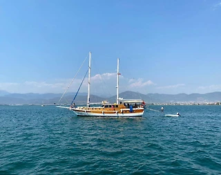 Demre Kekova'da Serin Sularda Yolculuk Keyfi Sunan, Konforlu Gulet - 1