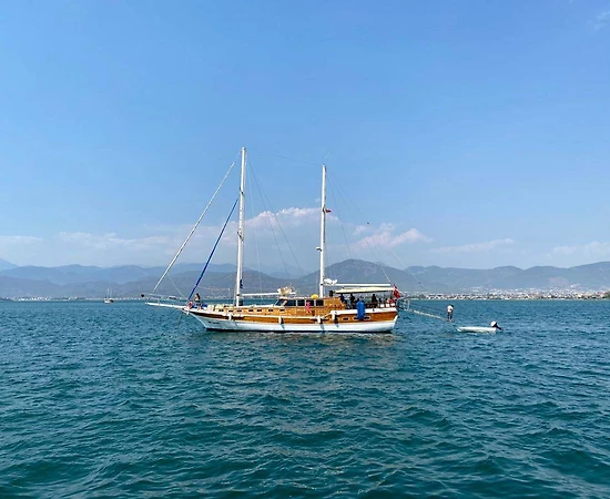 Demre Kekova'da Serin Sularda Yolculuk Keyfi Sunan, Konforlu Gulet - 1