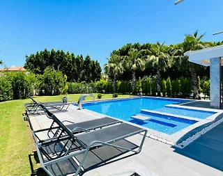 Kemer Çamyuva'da Geniş Bahçeli, Özel Havuzlu, Lüks Villa - 3