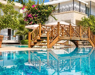 Kemer Çamyuva'da Nezih Konumda, Ortak Havuzlu, 2+1 Ev - 2