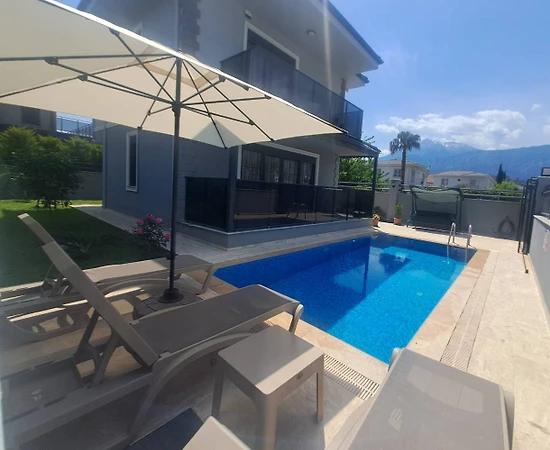 Kemer Çamyuva'da Sakin Doğada, Özel Havuzlu, Kiralık Villa - 1
