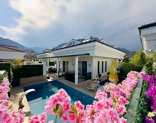 Kemer Arslanbucak'ta Merkeze Yakın Konumda, Özel Havuzlu, Şık Villa - 4