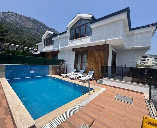 Kemer Göynük'te Çekirdek Ailelere Uygun, Özel Havuzlu, Modern Villa - 1