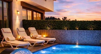 Kemer Göynük'te Muhteşem Doğa Manzaralı, Isıtmalı Havuzlu, 3+1 Villa