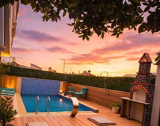 Kemer Göynük'te Muhteşem Doğa Manzaralı, Isıtmalı Havuzlu, 3+1 Villa - 2