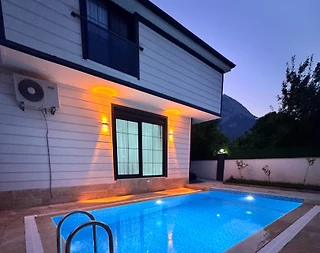 Kemer Göynük'te Sakin Konumda, Özel Havuzlu, Kiralık Villa - 1
